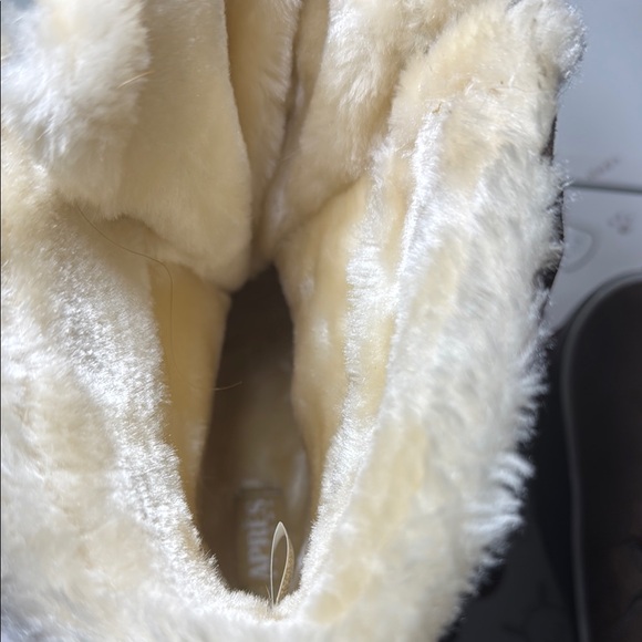 Women's Brown Winter Boots - Picture 7 of 7